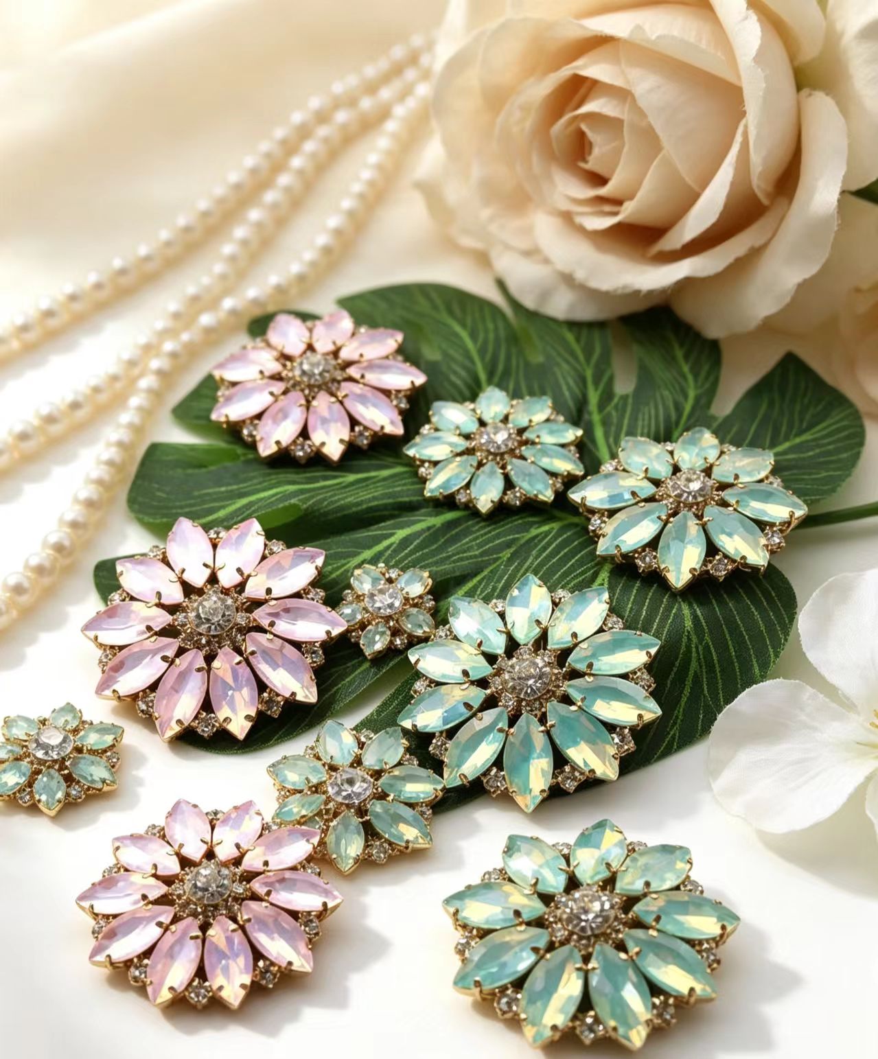 Kancing Kristal Resin Bentuk M - Sew On Rhinestone ulasan dan harga